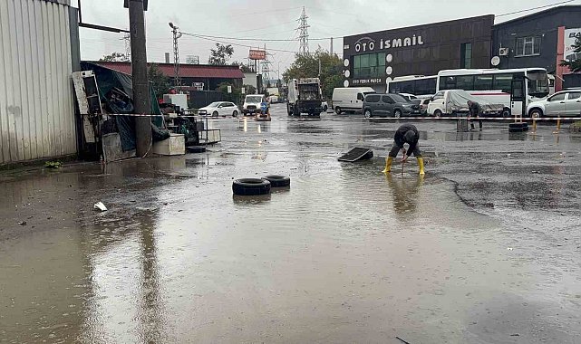 Karadeniz Ereğli'de heyelanın ardından binada yaşayanlar tahliye edildi