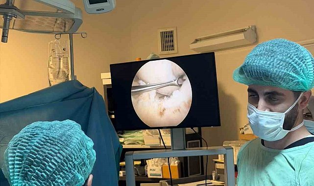 Karakoçan Devlet Hastanesi'nde bir ilk: Menisküs yırtığı ve kıkırdak hasarı kapalı ameliyatla onarıldı