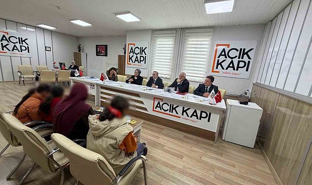 Kars Valisi Ziya Polat vatandaşların taleplerini dinledi