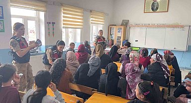 Kars'ta 152 vatandaşa KADES ve 6284 sayılı Kanun anlatıldı