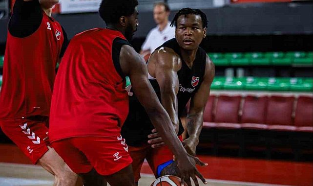 Karşıyaka Basketbol'un konuğu Galatasaray