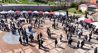 Kastamonu Üniversitesi'nde "Öğrenci Toplulukları Tanıtım Günleri" devam ediyor