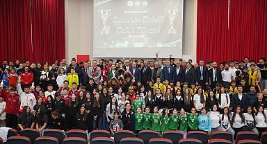 Kastamonu'da 'sporun enleri' ödüllendirildi