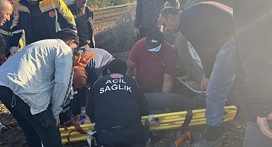 Kastamonu'da devrilen traktörün altında kalan sürücü yaralandı