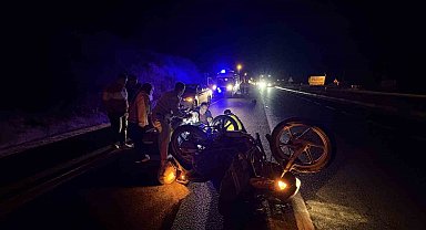 Kastamonu'da motosiklet traktöre çarptı: 1 yaralı