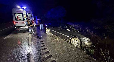 Kastamonu'da otomobil orta refüje çarptı: 1 yaralı