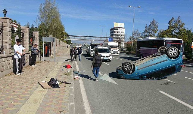 Kastamonu'da otomobil takla attı, 3 kişi burnu bile kanamadan kurtuldu