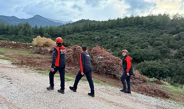 Kayıp yaşlı kadın ormanlık alanda aranıyor