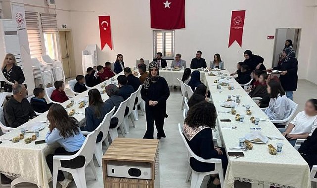 Kaymakam Helvacı, çocuklarla aynı sofrada buluştu