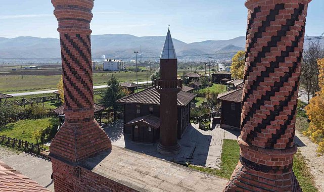 Kaymakamın girişimiyle kurtuldu: Odun diye satılan üç asırlık caminin ibretlik hikayesi