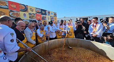 Kayseri Gastronomi Günleri'nde 1 ton börek aşı dağıtıldı
