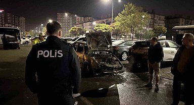 Kayseri'de kaza yapan otomobil alev aldı, park halindeki 3 araç zarar gördü: 1 yaralı