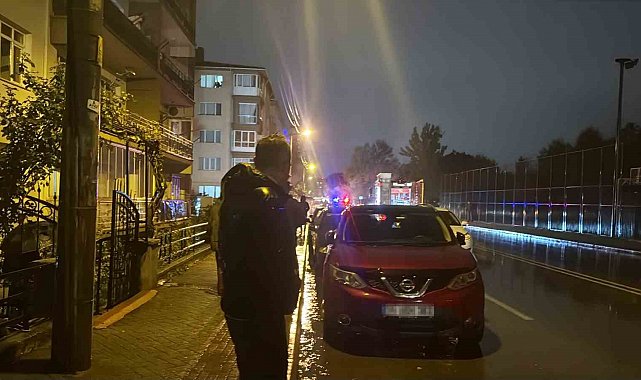 Kaza sonrası 2.27 promil alkollü sürücü yanan aracını sigara içerek izledi