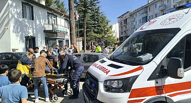 Kazada devrilen motosiklet sürücüsü yaralandı