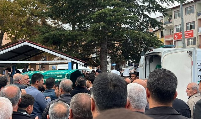 Kazada hayatını kaybeden 2 kişi son yolculuğuna uğurlandı