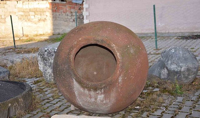 Kazı çalışmasında bulunan bin 800 yıllık küp, zamanında buzdolabı görevi görüyormuş