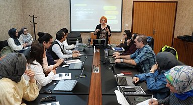 KBÜ'de araştırmacılar için veri analizi eğitimi düzenlendi