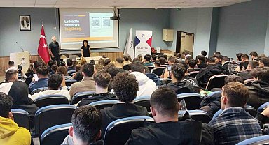 KBÜ'de yeni öğrenciler için oryantasyon programları devam ediyor