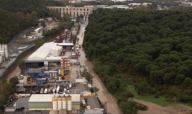 Kemerburgaz'da sular çekildi, geriye çamur kaldı