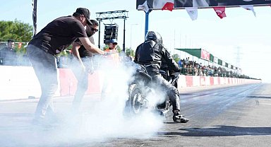 Kepez'de motodrag yarışları büyük heyecanla sürüyor