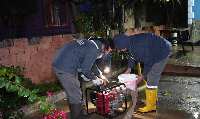 Kepez'de yağışlara karşı 724 saha nöbeti