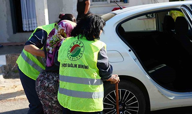 Kepez'de yatağa bağımlı yaşlı kadına destek eli uzatıldı
