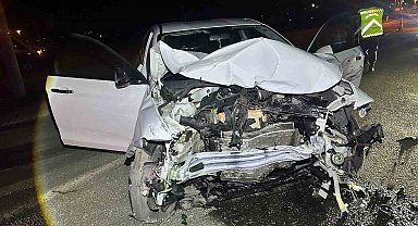 Keşan'da iki otomobil çarpıştı: 5 yaralı