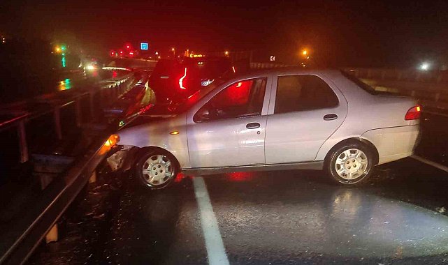 Keşan'da otomobil bariyerlere çarptı: 1 yaralı