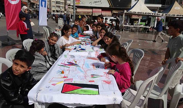 Kilisli çocuklar Filistinli yaşıtlarının sesi olmak için çizdi