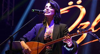 Kırıkkale'de Cumhuriyet Bayramı kutlamalarında Özlem Özdil sahne aldı