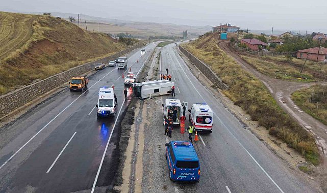 Kırıkkale'de işçi servisi devrildi: 1'i ağır 15 yaralı