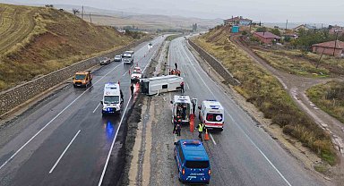 Kırıkkale'de işçi servisi devrildi: 1'i ağır 15 yaralı