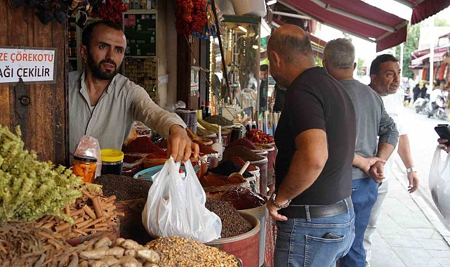 Kış ayları geldi, vatandaşlar aktarlara akın etti