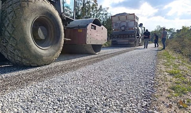 Kış öncesi köy yollarında yoğun çalışma