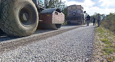 Kış öncesi köy yollarında yoğun çalışma