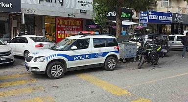 Kız arkadaşını kafasından vurdu