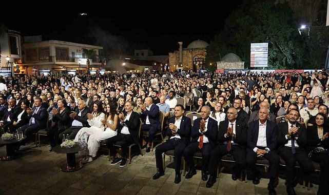 KKTC Başbakanı Üstel: "Muhalefet konuşur, biz yaparız"