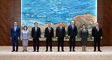 KKTC Meclis Başkanı Öztürkler, TÜRKPA aile fotoğrafında Türk dünyası liderleriyle bir araya geldi