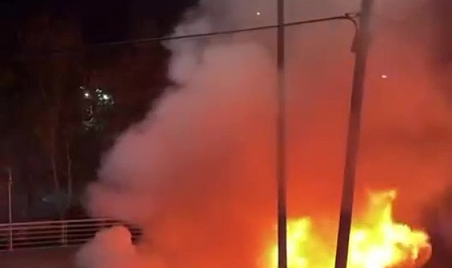 Kocaeli'de iki ayrı araç yangını: Otomobil ve tır dorsesi alev aldı