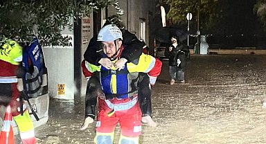 Kocaeli'de kimi botla, kimi sırtlarda kurtarıldı