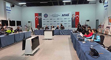 Kocaeli'de sağanak nedeniyle kriz merkezinde toplantı yapıldı