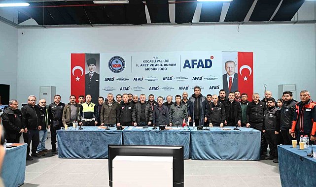 Kocaeli'de sağanak sonrası kriz merkezinde değerlendirme toplantısı