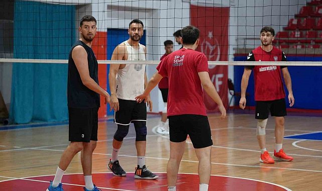 Konuralp Beyleri parkeye çıkıyor