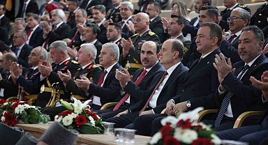 Konya'da Cumhuriyet Bayramı düzenlenen törenle kutlandı