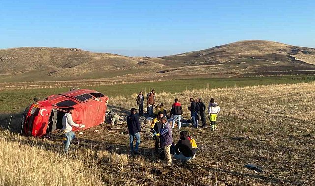 Konya'da işçileri taşıyan minibüs devrildi: 6 yaralı