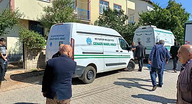 Konya'da kazada hayatını kaybeden aynı aileden 3 kişi son yolculuğuna uğurlandı