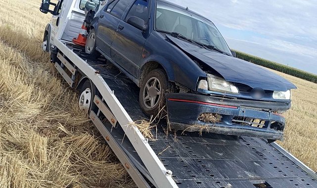 Konya'da kontrolden çıkan otomobil şarampole devrildi: 2 yaralı