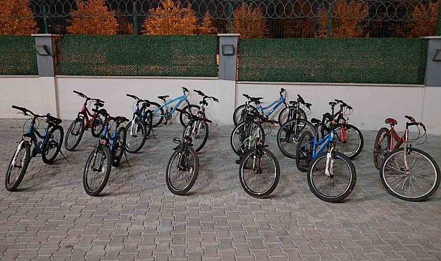 Konya'da polis ekiplerinden çalıntı bisiklet operasyonu: 8 tutuklama