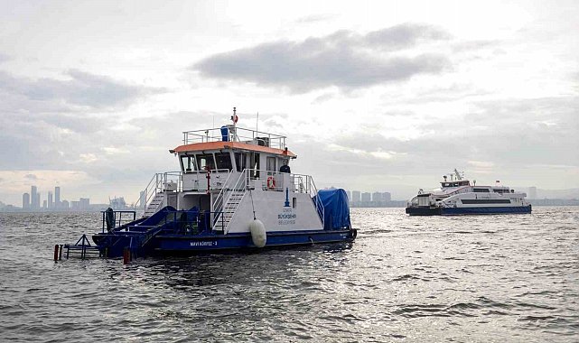 Körfez'de yağmur sonrası yüzey temizliği