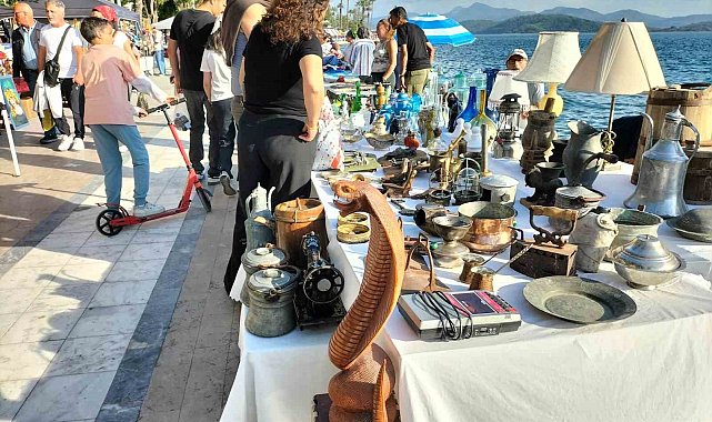 Köyceğiz'de Ekim ayının son Pazar günü ikinci el pazarı kuruldu